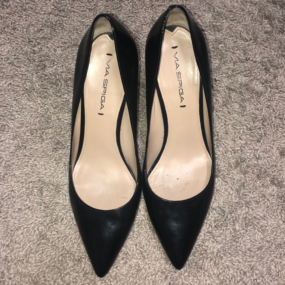 Viaspiga black heels